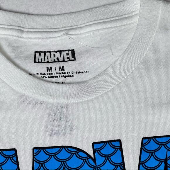 Marvel Red White and Blue Cropped Short Sleeve Graphic Tee Sz M - Picture 3 of 8